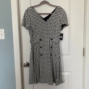DKNY Short Sleeve V-neck Double Button Fit and Flare Dress